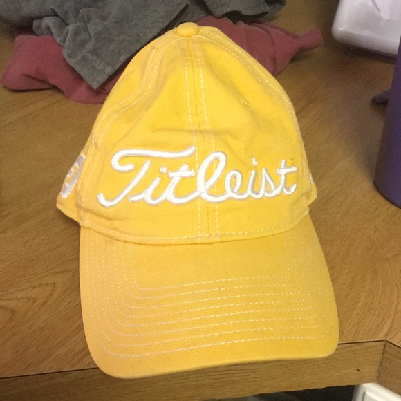 titleist yellow hat